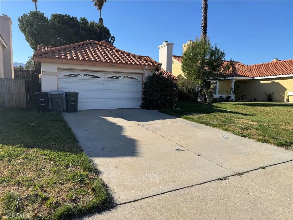 Photo of 177 S Nebraska, Lake Elsinore, CA 92530 (MLS # IV26028991)