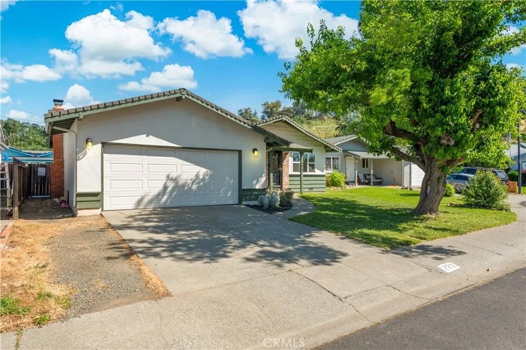 Photo of 273 Solano Ln, Vacaville, CA 95688 (MLS # OC26076563)