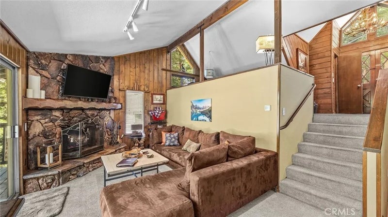582 Kuffel Canyon Road