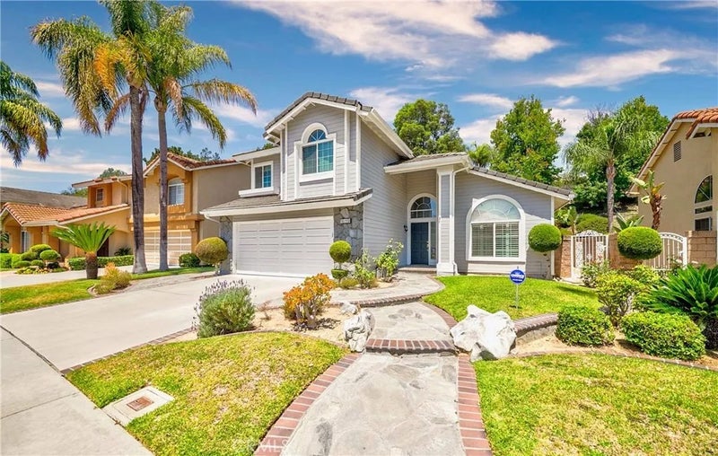 16119 Ridgeview Lane