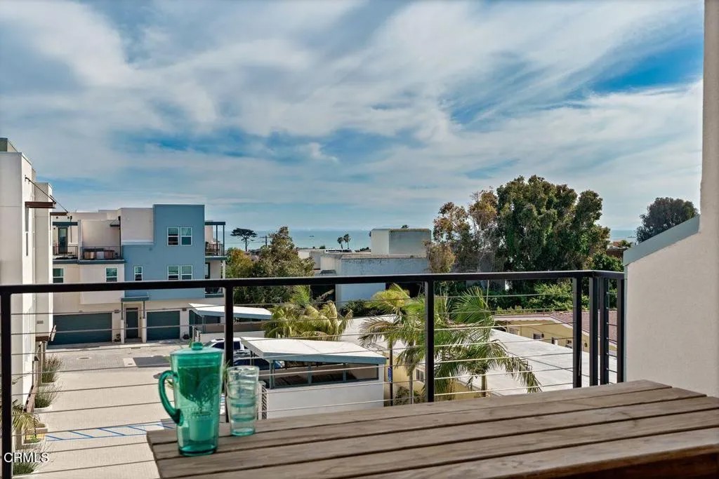 1230 E Thompson Boulevard 107