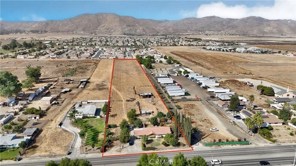 Photo of 492 S Sanderson Avenue, San Jacinto, CA 92582 (MLS # IG26003121)