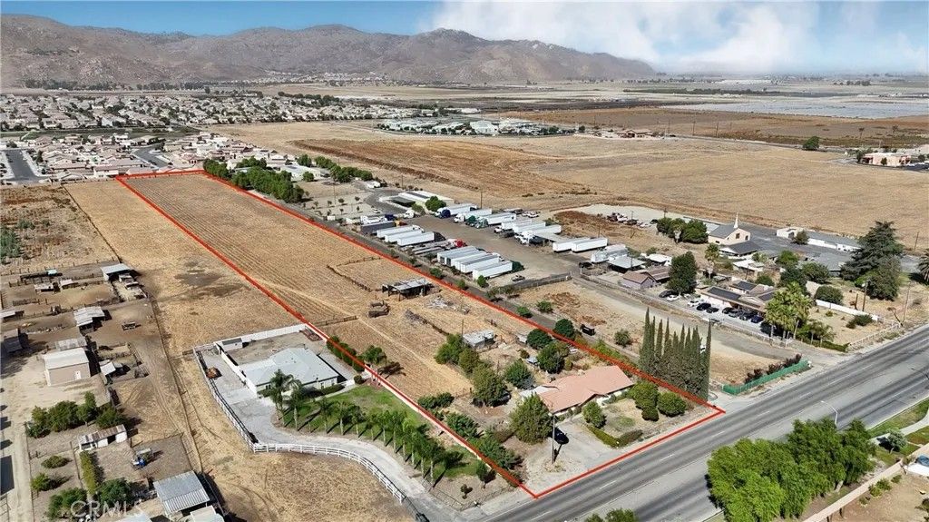 Photo of 492 S Sanderson Avenue, San Jacinto, CA 92582 (MLS # IG26003121)