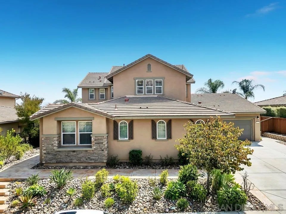 5282 Bella Vista St