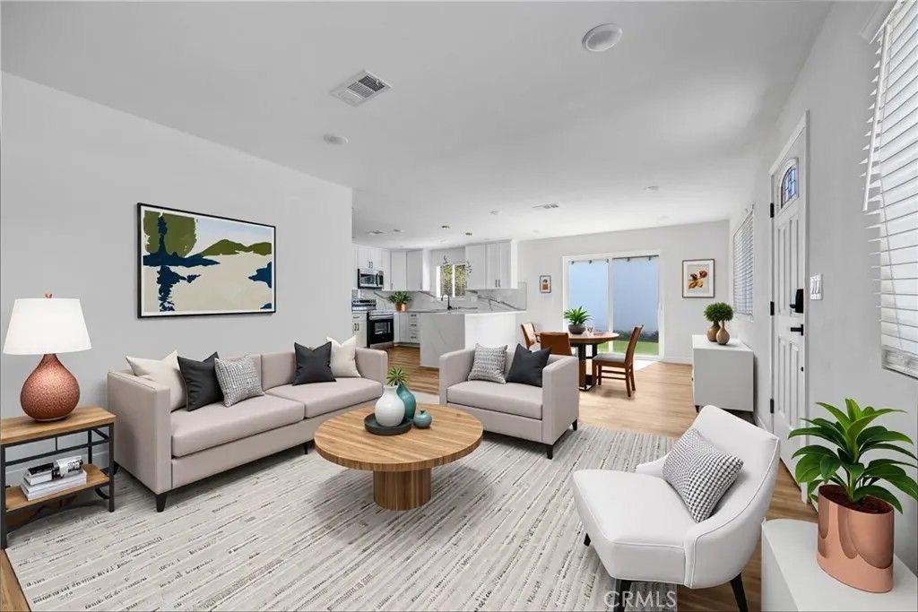 Photo of 13831 Bessemer, Valley Glen, CA 91401 (MLS # SR26064174)