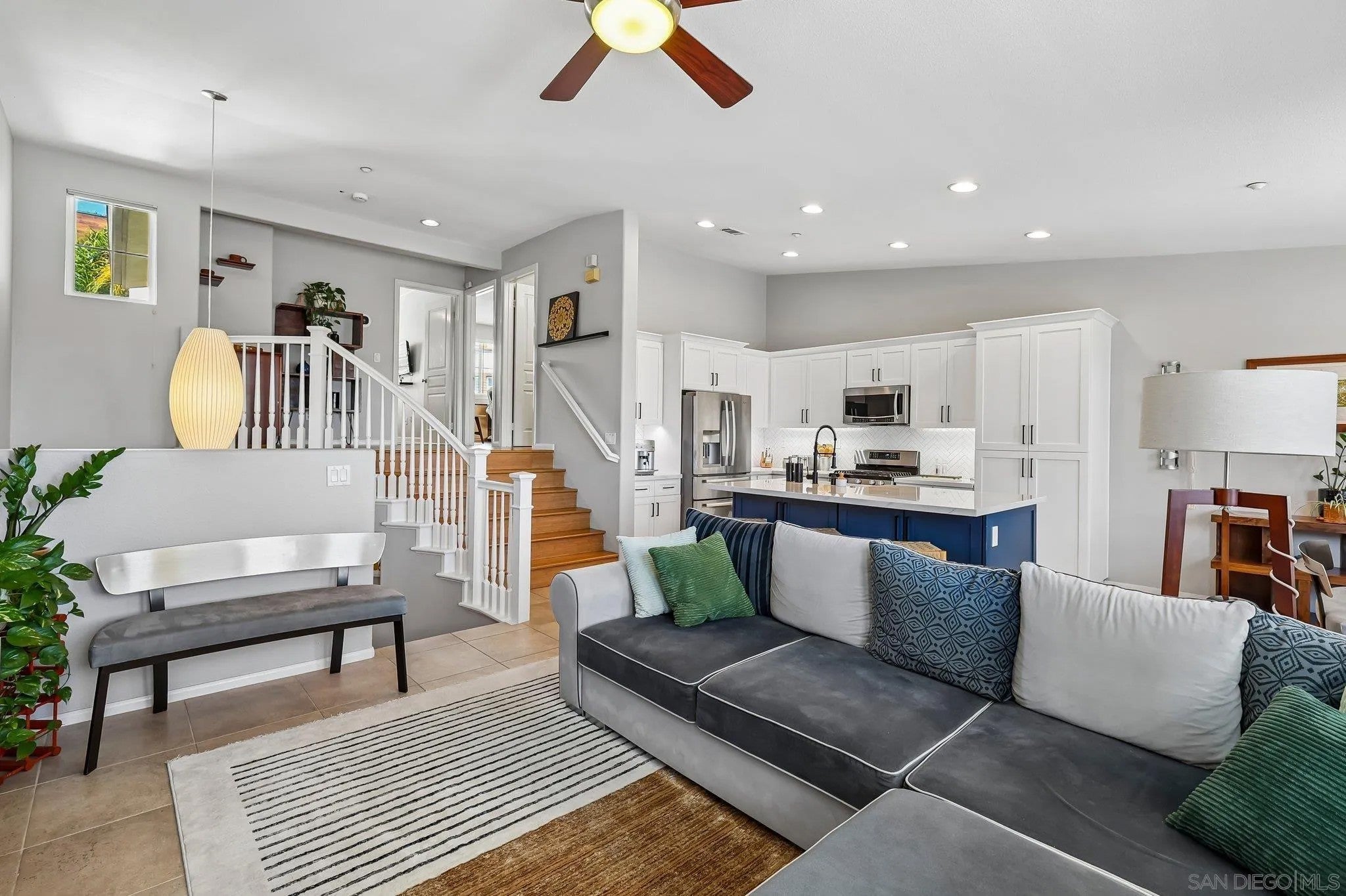 3156 Harbor Ridge Ln