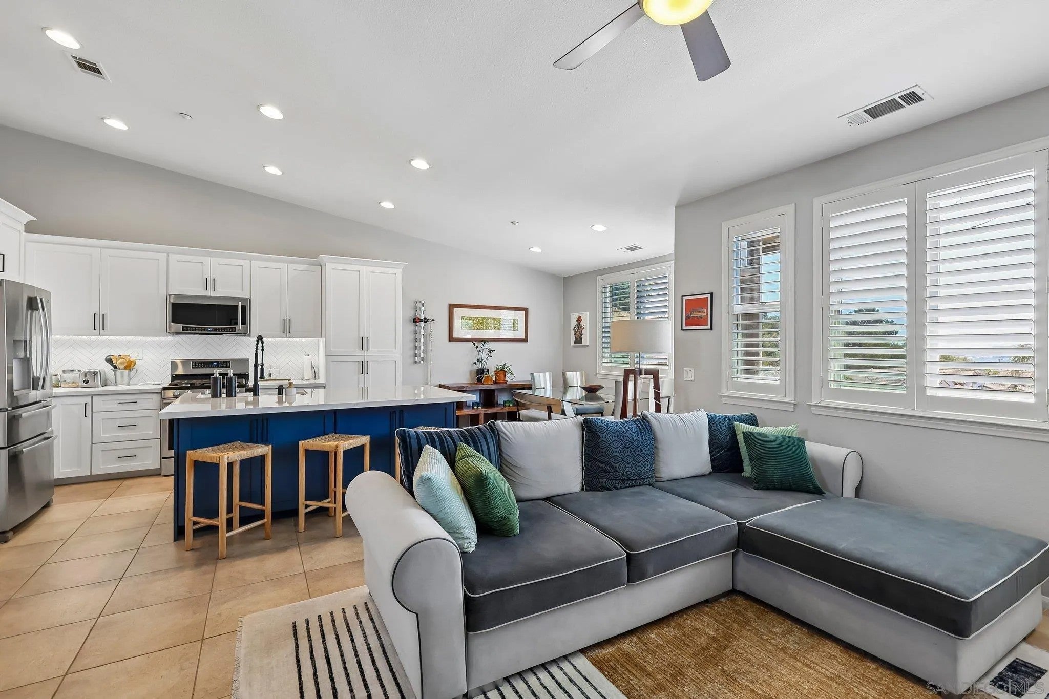 3156 Harbor Ridge Ln