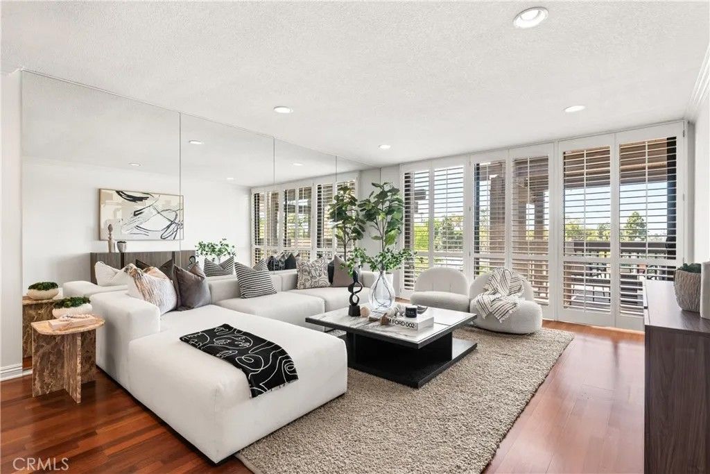 Photo of 8640 Gulana Ave #K3017, Playa Del Rey, CA 90293 (MLS # SB26083750)