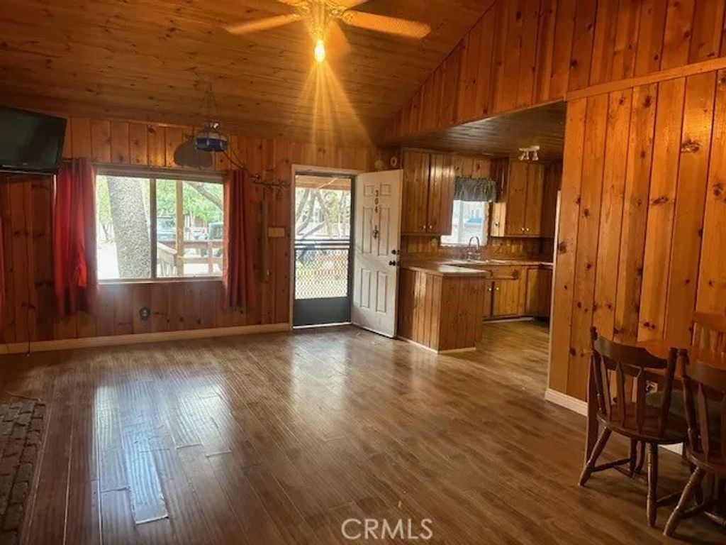 Photo of 304 Highland, Sugarloaf, CA 92386 (MLS # DW26027655)