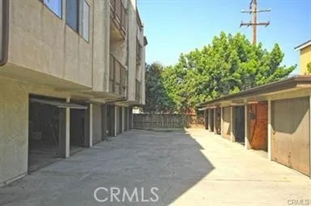 Photo of 1203 E San Antonio Dr, Long Beach, CA 90807 (MLS # OC26013357)