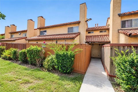 Photo of 16595 Upland AVE #F, Fontana, CA 92335 (MLS # CV26199085)