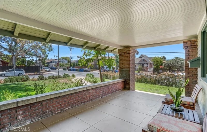 103 N Harvard