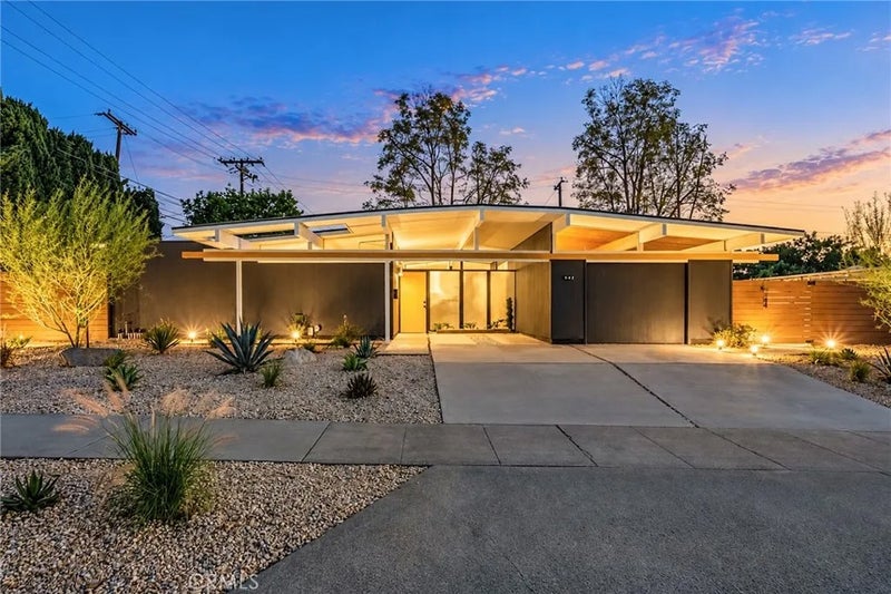 842 E Glendale