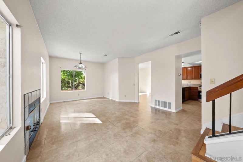 2511 Manzana Way