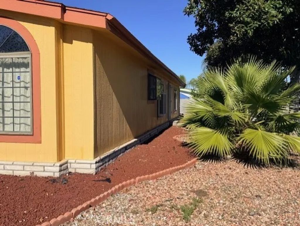 Photo of 1400 Camino Real Circle, Hemet, CA 92543 (MLS # SW25273993)