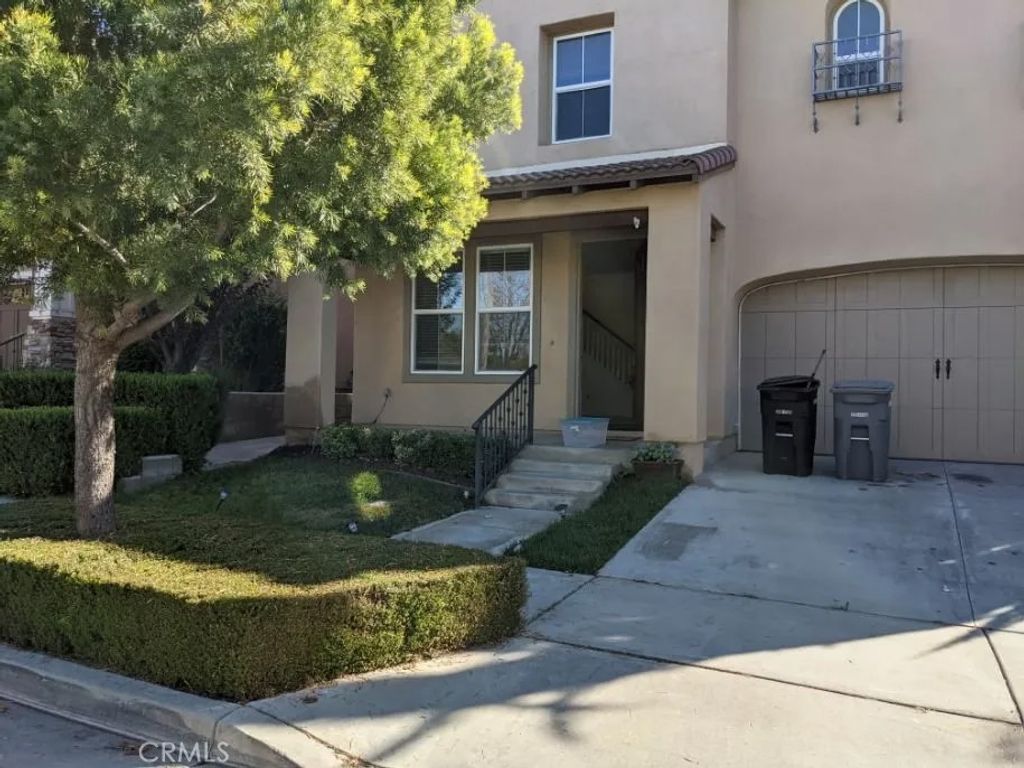 Photo of 40200 Bellevue Drive, Temecula, CA 92591 (MLS # SW26023630)