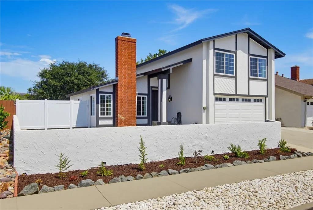 Photo of 1810 Manzanita Court, Vista, CA 92083 (MLS # ND26139879)