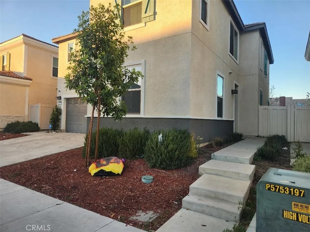 938 W Jasmine Way