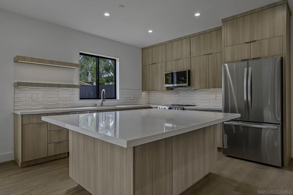 Photo of 6255 Dowling Dr, La Jolla, CA 92037 (MLS # 260023036)