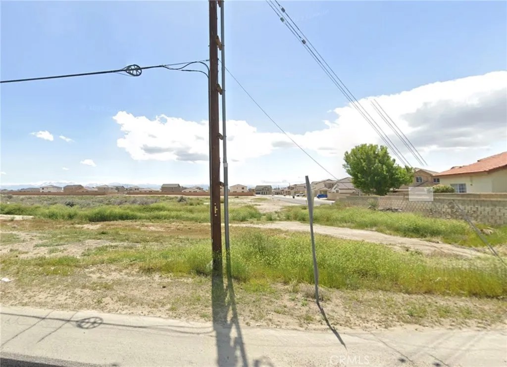 2126 E Avenue I