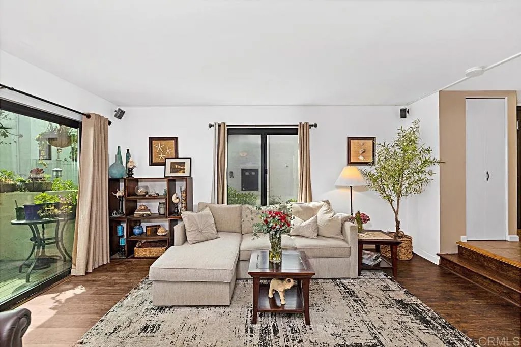 2284 Caminito Pajarito 147