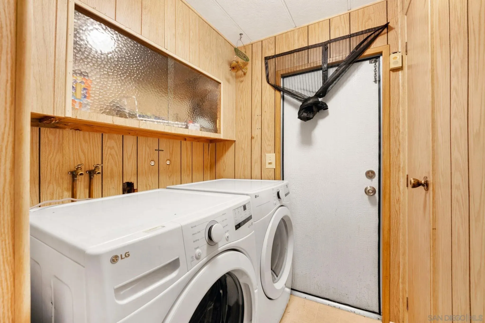 San Diego, California 92105, United States, 2 Bedrooms Bedrooms, ,2 BathroomsBathrooms,Residential,Active,178510