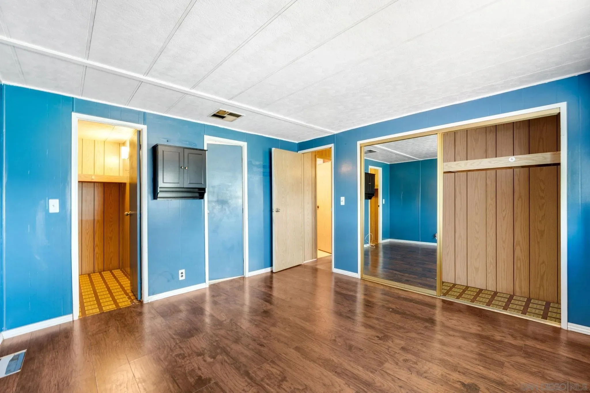 San Diego, California 92105, United States, 2 Bedrooms Bedrooms, ,2 BathroomsBathrooms,Residential,Active,178510