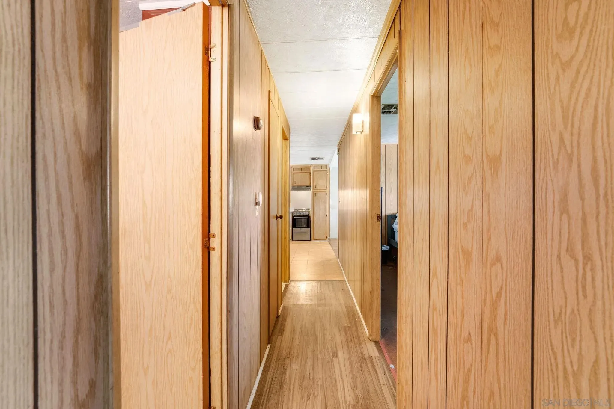 San Diego, California 92105, United States, 2 Bedrooms Bedrooms, ,2 BathroomsBathrooms,Residential,Active,178510