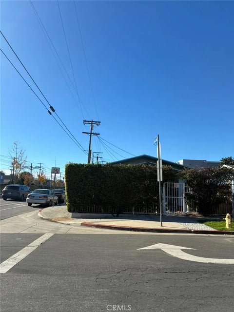Photo of 3771 S Catalina St, Los Angeles, CA 90007 (MLS # DW26007984)