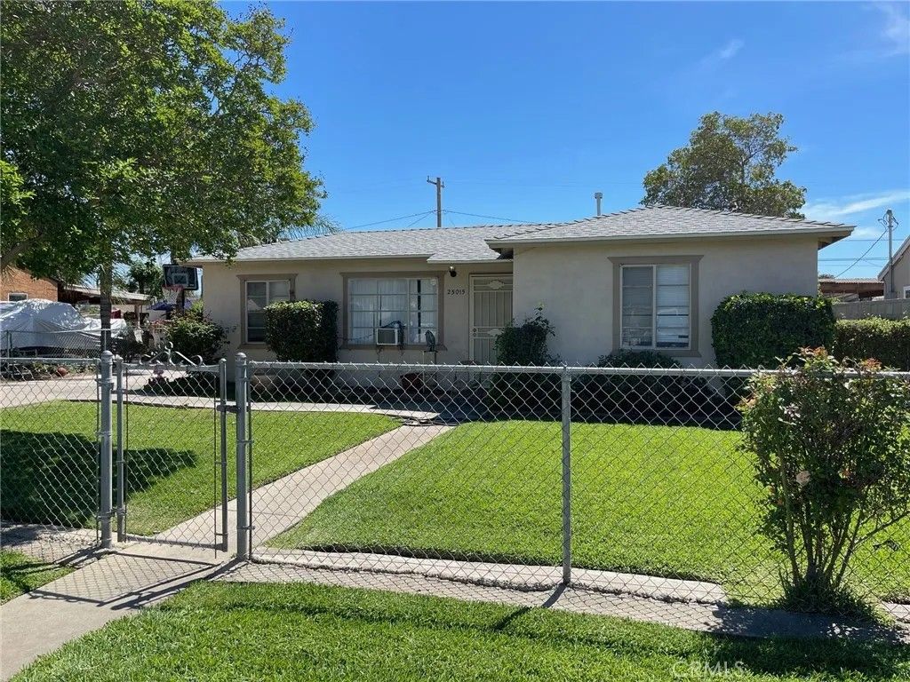 Photo of 25015 Union Street, San Bernardino, CA 92410 (MLS # IV26073040)