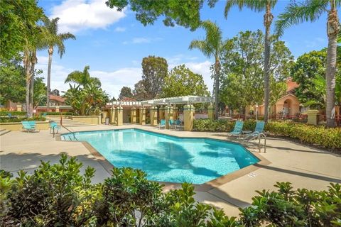 Tiny photo for 55 Costero Aisle #239, Irvine, CA 92614 (MLS # OC25243087)