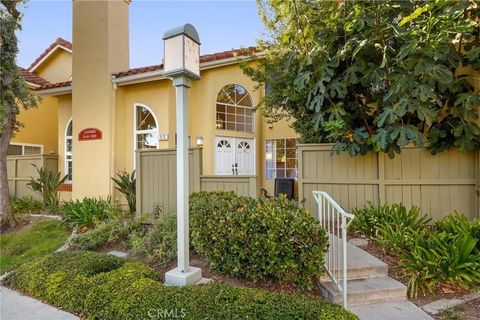 Tiny photo for 55 Costero Aisle #239, Irvine, CA 92614 (MLS # OC25243087)