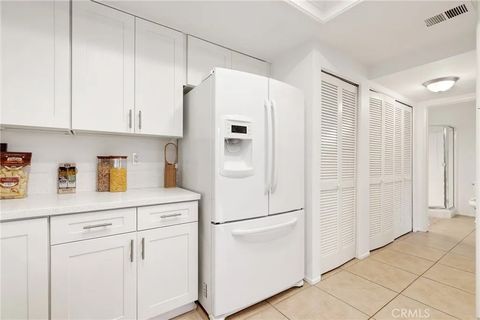 Tiny photo for 55 Costero Aisle #239, Irvine, CA 92614 (MLS # OC25243087)