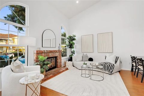 Photo of 55 Costero Aisle #239, Irvine, CA 92614 (MLS # OC25243087)