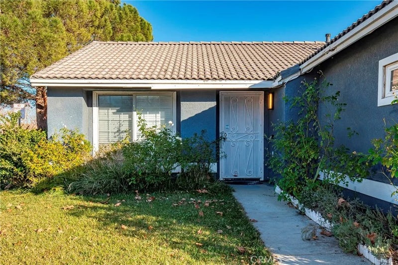 45728 Balmoral Court