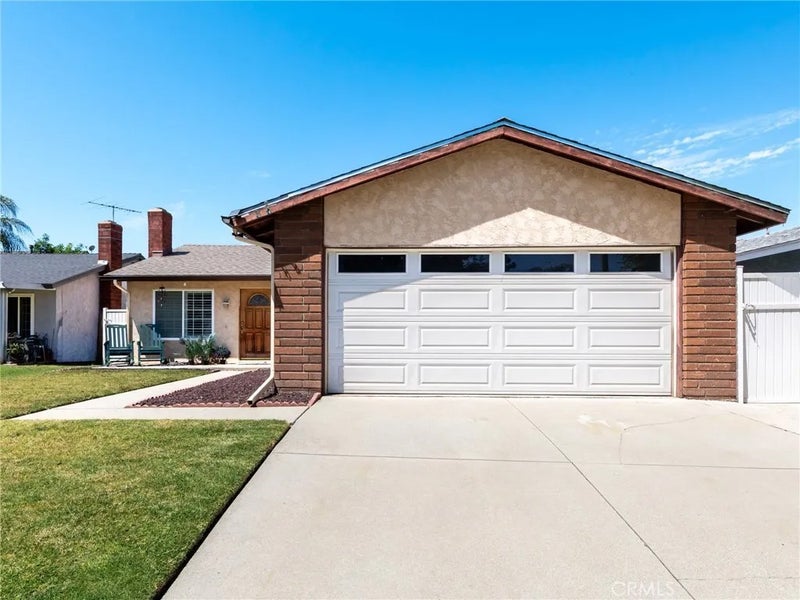 13596 Van Horn Circle West