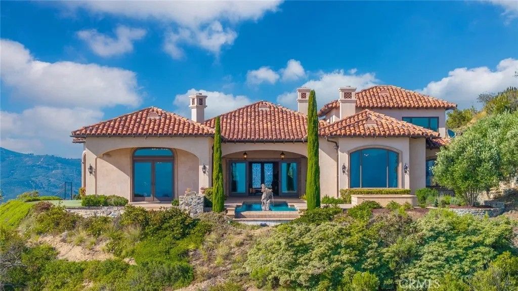 Photo of 7811 Camino De Arriba, Rancho Santa Fe, CA 92067 (MLS # OC25100491)