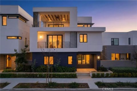 2122 Swaim Tustin CA 92782