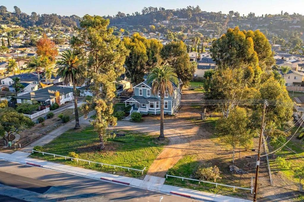 Photo of 1571 Granite Hills Dr, El Cajon, CA 92019 (MLS # PTP2509261)