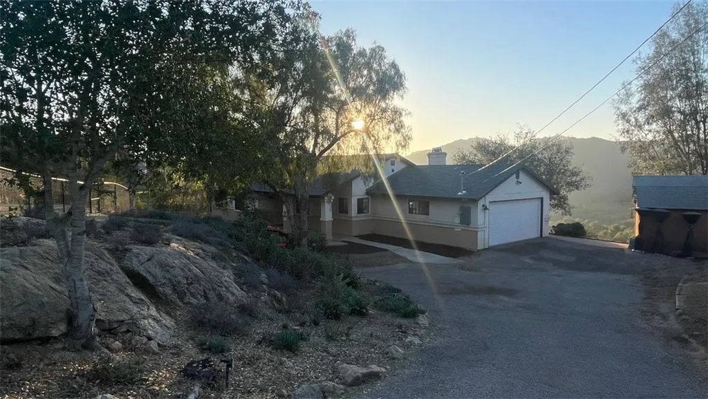 Photo of 30053 Spearhead Trail, Valley Center, CA 92082 (MLS # PT25272165)