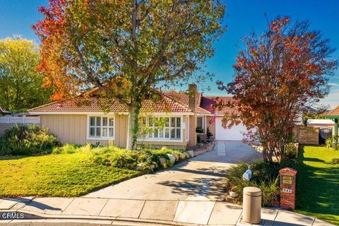 Photo of 251 Asta Court, Thousand Oaks, CA 91320 (MLS # V1-33707)