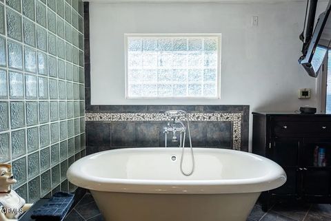 Tiny photo for 251 Asta Court, Thousand Oaks, CA 91320 (MLS # V1-33707)