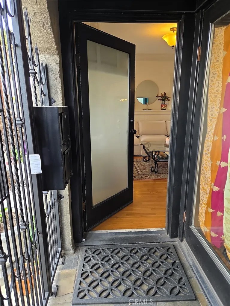 219 Redondo Avenue