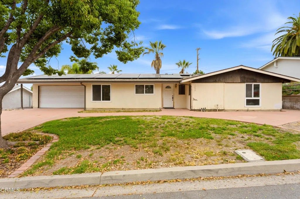 Photo of 1455 Calle Morera, Thousand Oaks, CA 91360 (MLS # V1-35562)