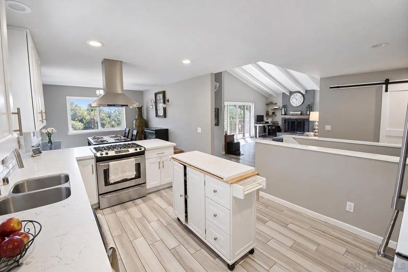 3115 BERNARDO LANE