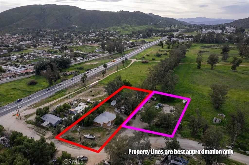 Photo of 26283 Amanda Ave, Hemet, CA 92545 (MLS # SW26028354)