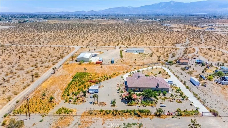 3789 Luna Road