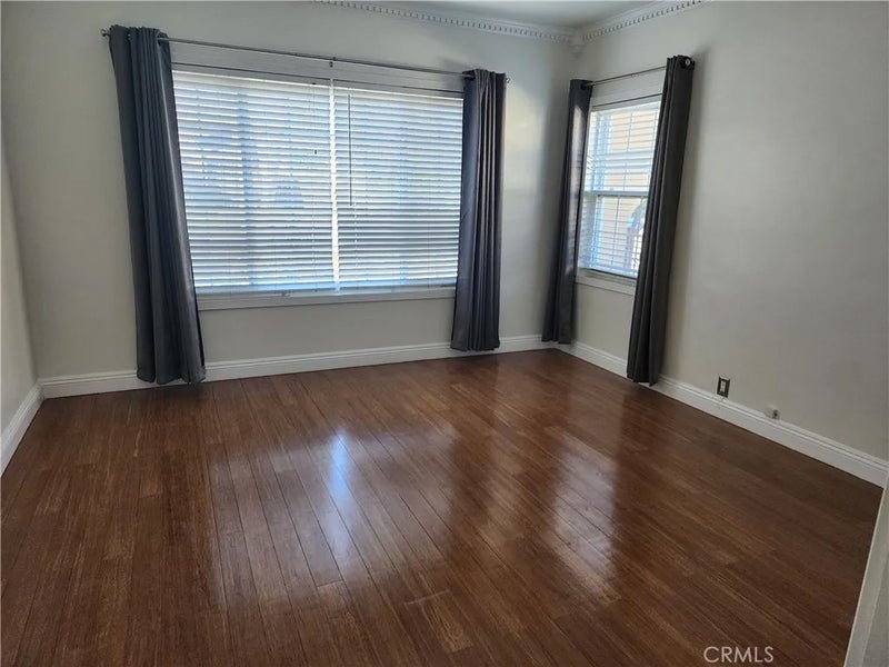 840 S Dunsmuir