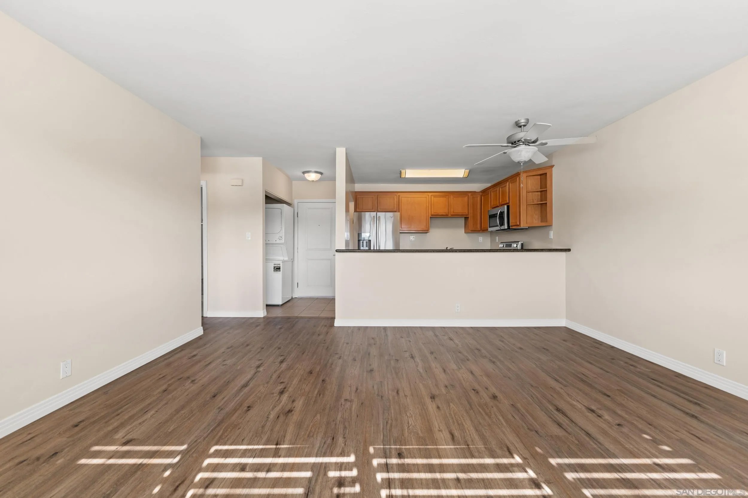 6120 Decena Dr 207