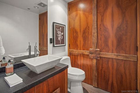 Tiny photo for 700 W Harbor #2101, San Diego, CA 92101 (MLS # 250038131)